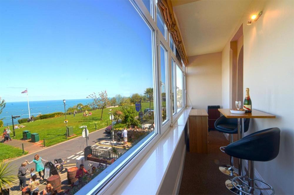 The Buccaneer Inn Torquay Rum bild